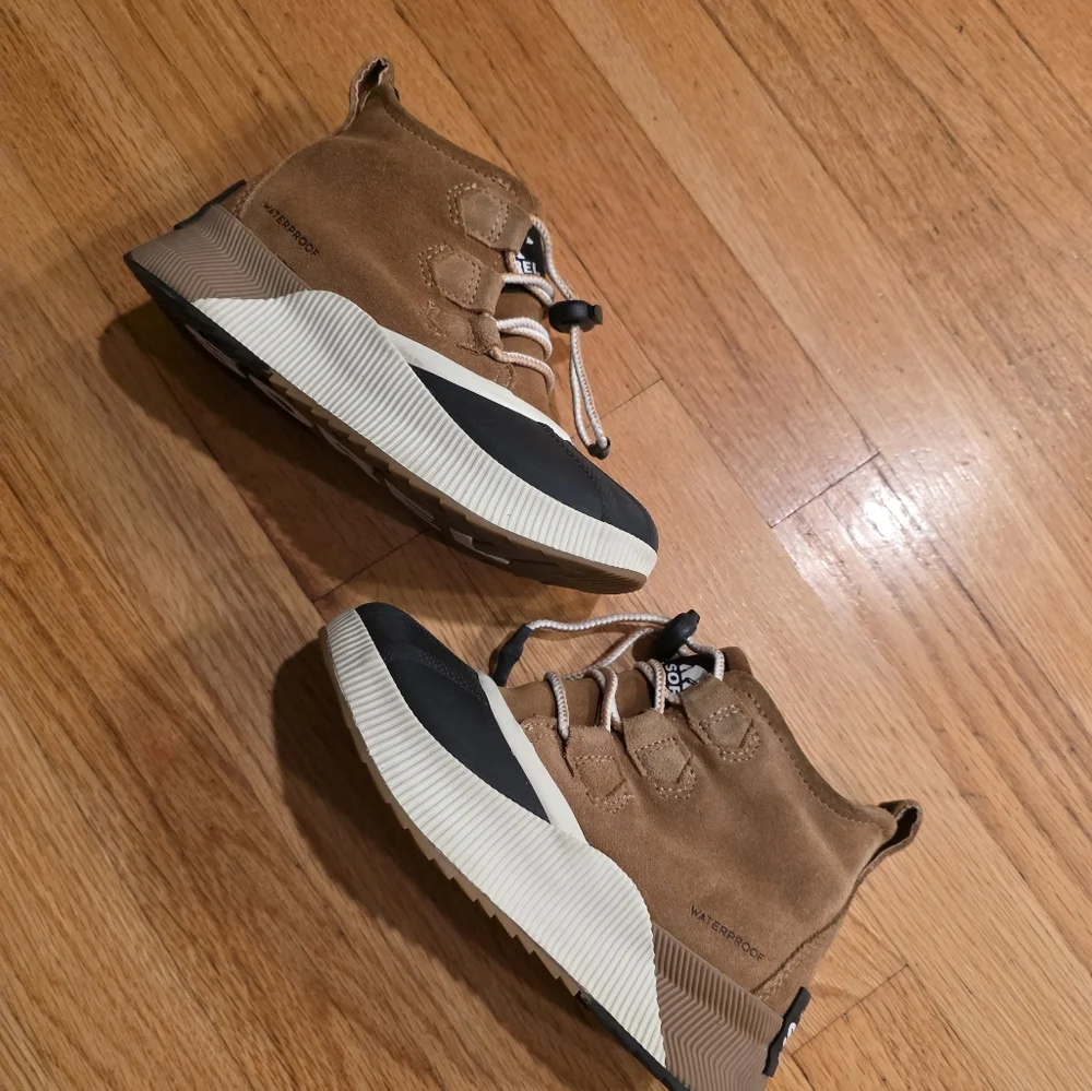 Sorel Youth Waterproof Boot - Picture 1 of 7